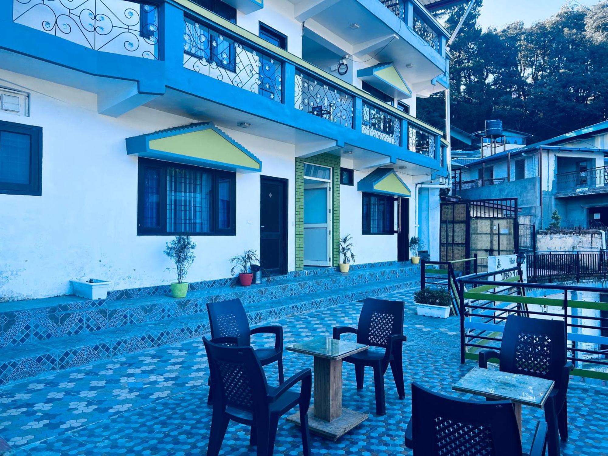 Irish Town Mussoorie Hotel Exterior photo