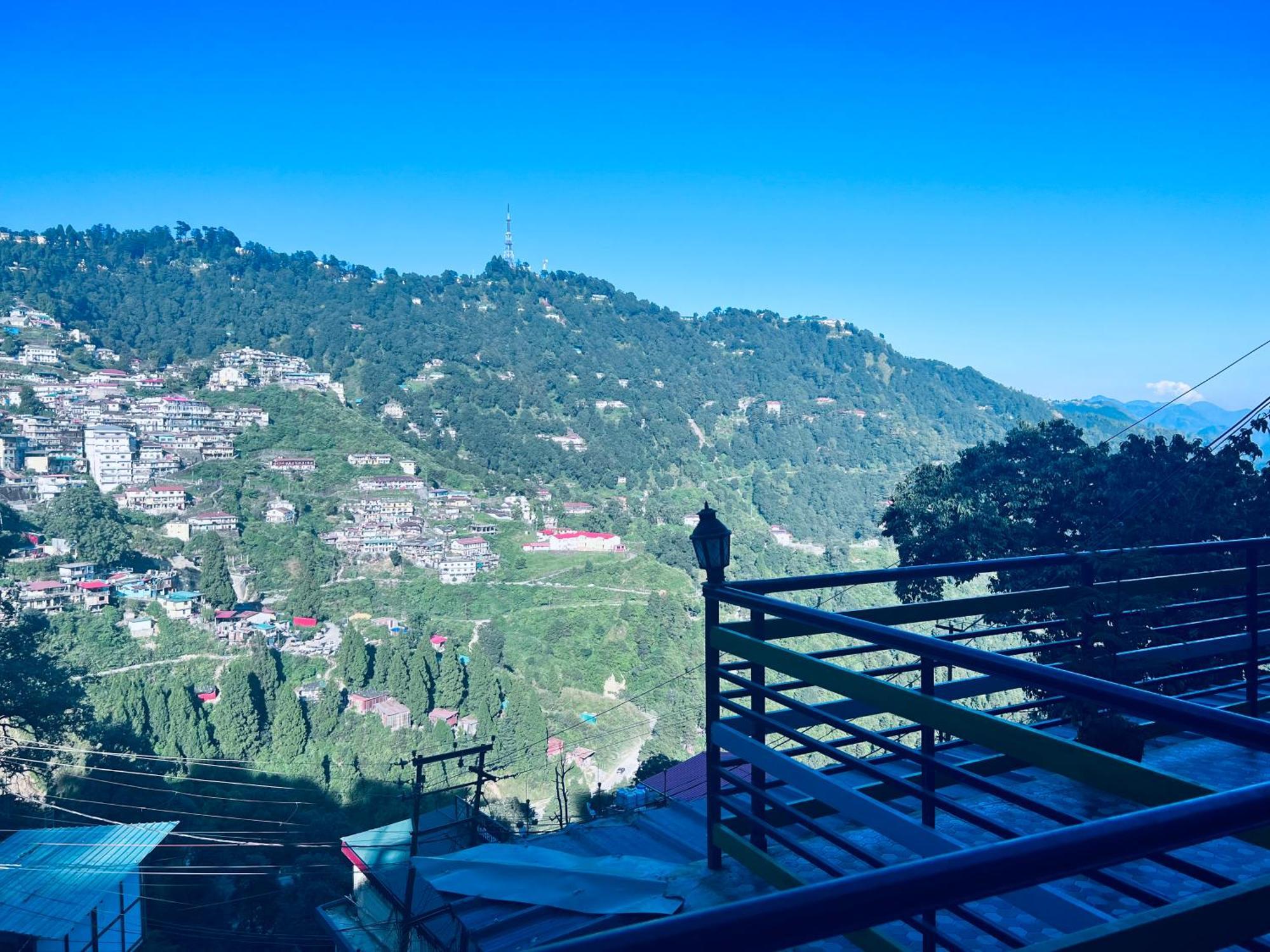 Irish Town Mussoorie Hotel Exterior photo